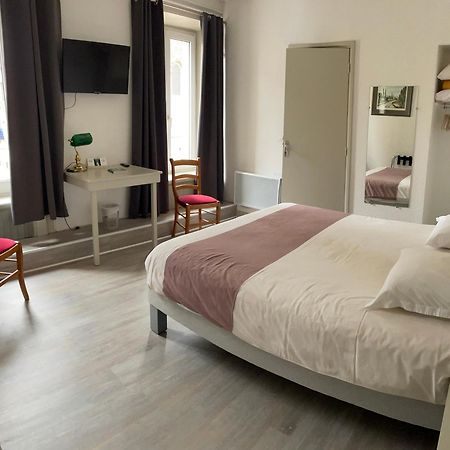 Logis Hotel Restaurant Des Voyageurs Saint-Paulien Bagian luar foto