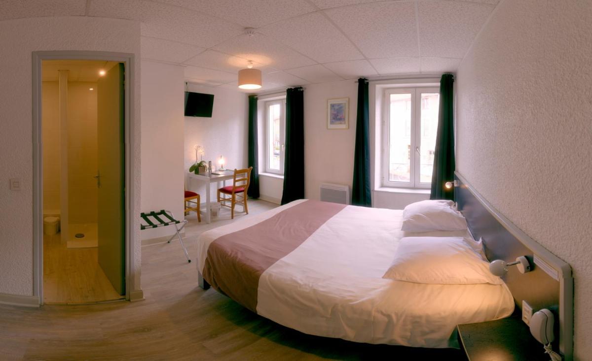 Logis Hotel Restaurant Des Voyageurs Saint-Paulien Bagian luar foto